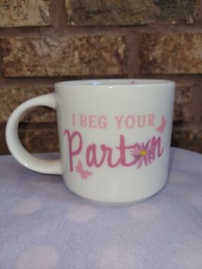 Dolly Parton I Beg Your Pardon 16 oz Mug Floral NEW